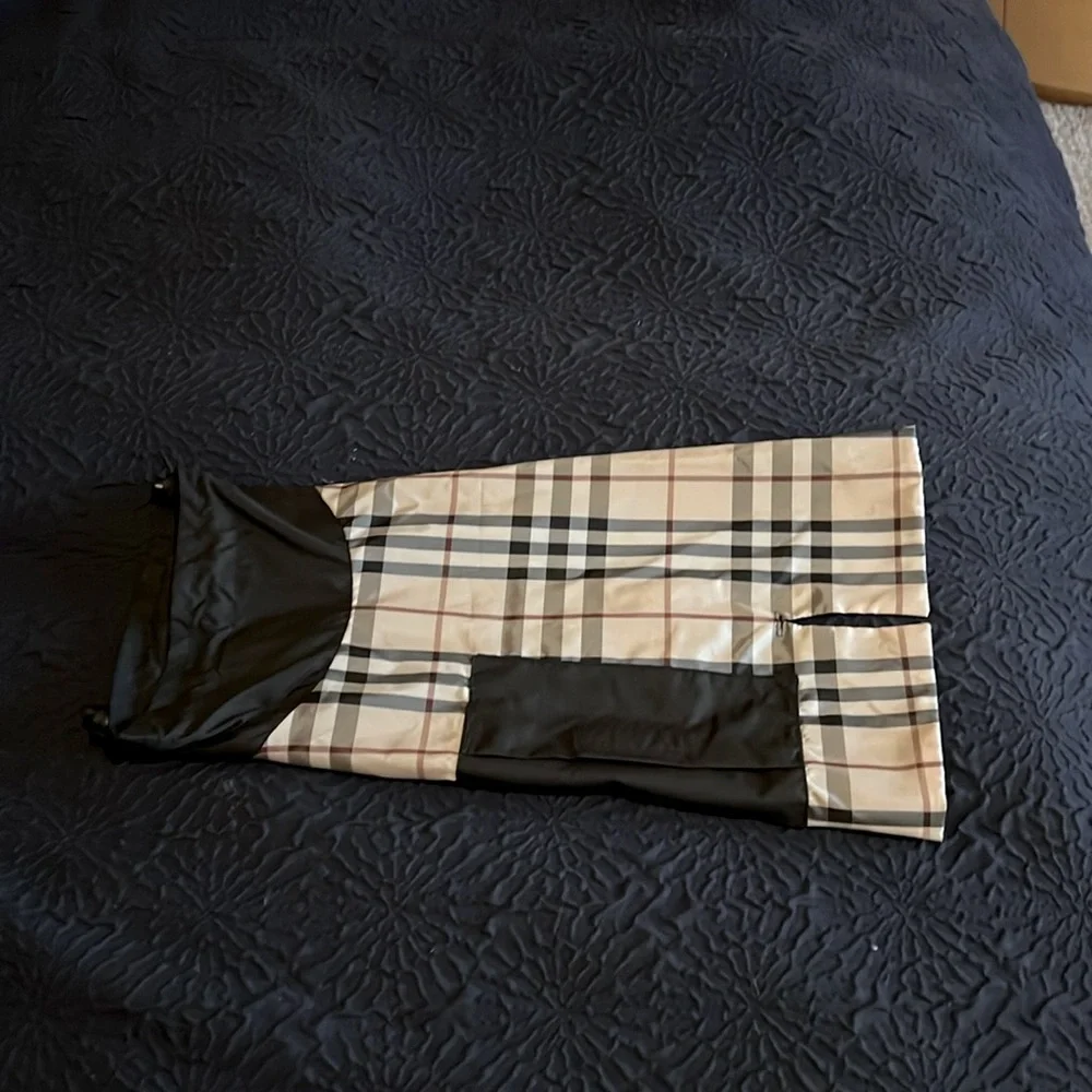 NWOT Authentic Burberry ring dog coat